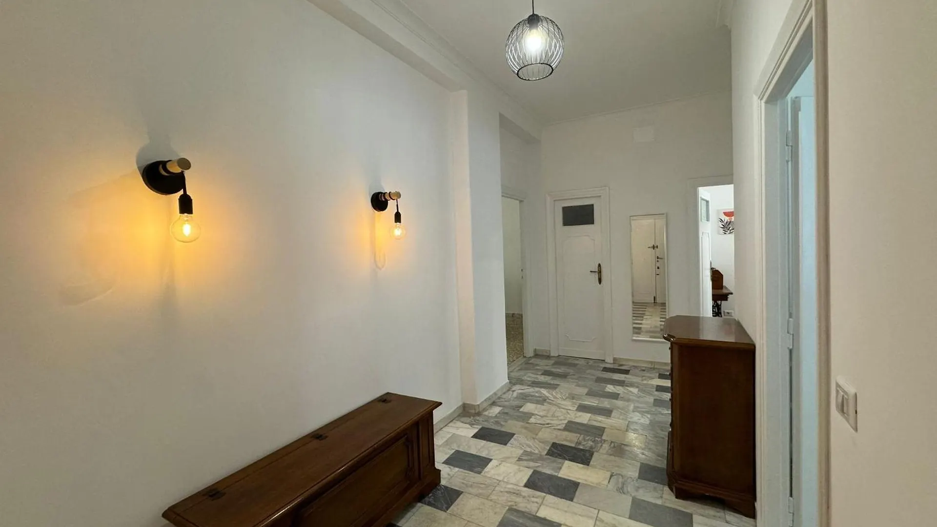 Spacious Roman Apartment Chez Max Italy