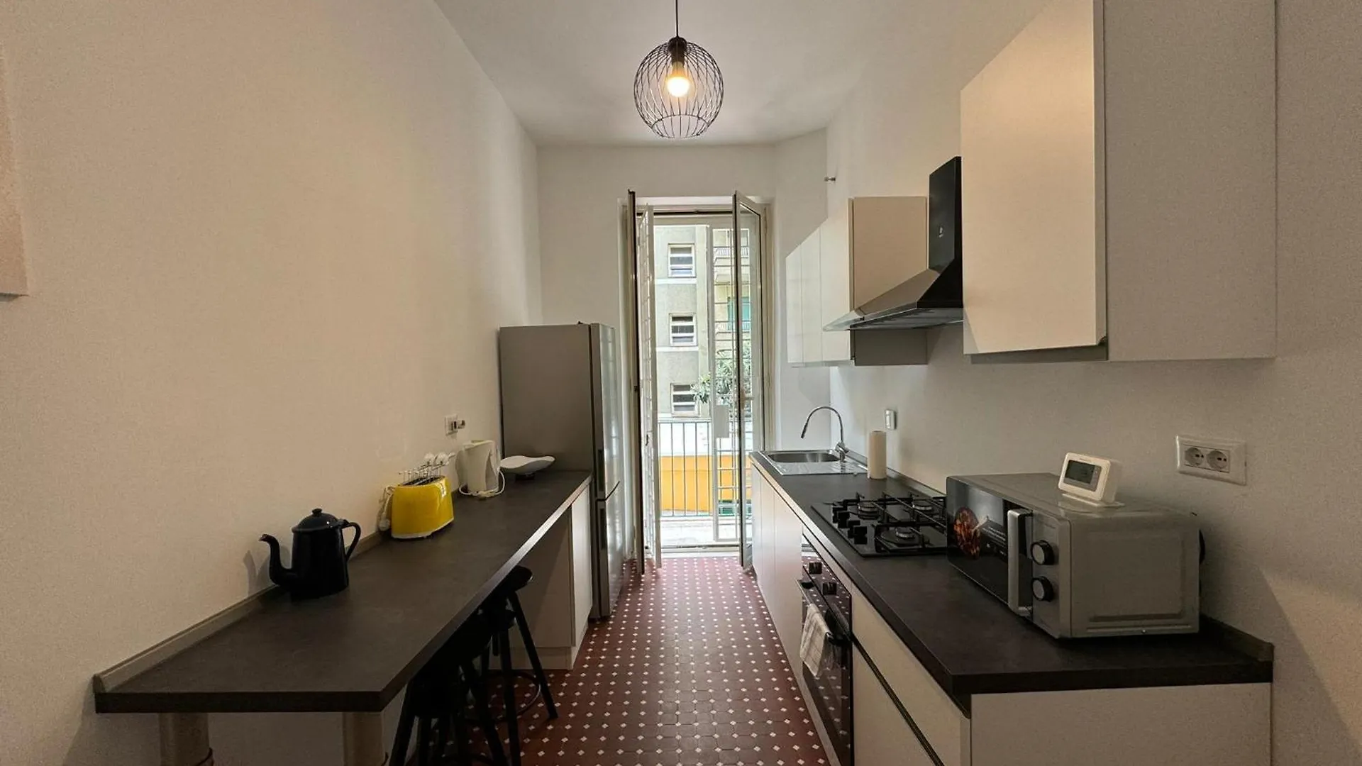 Spacious Roman Apartment Chez Max 0*, Rome Italy