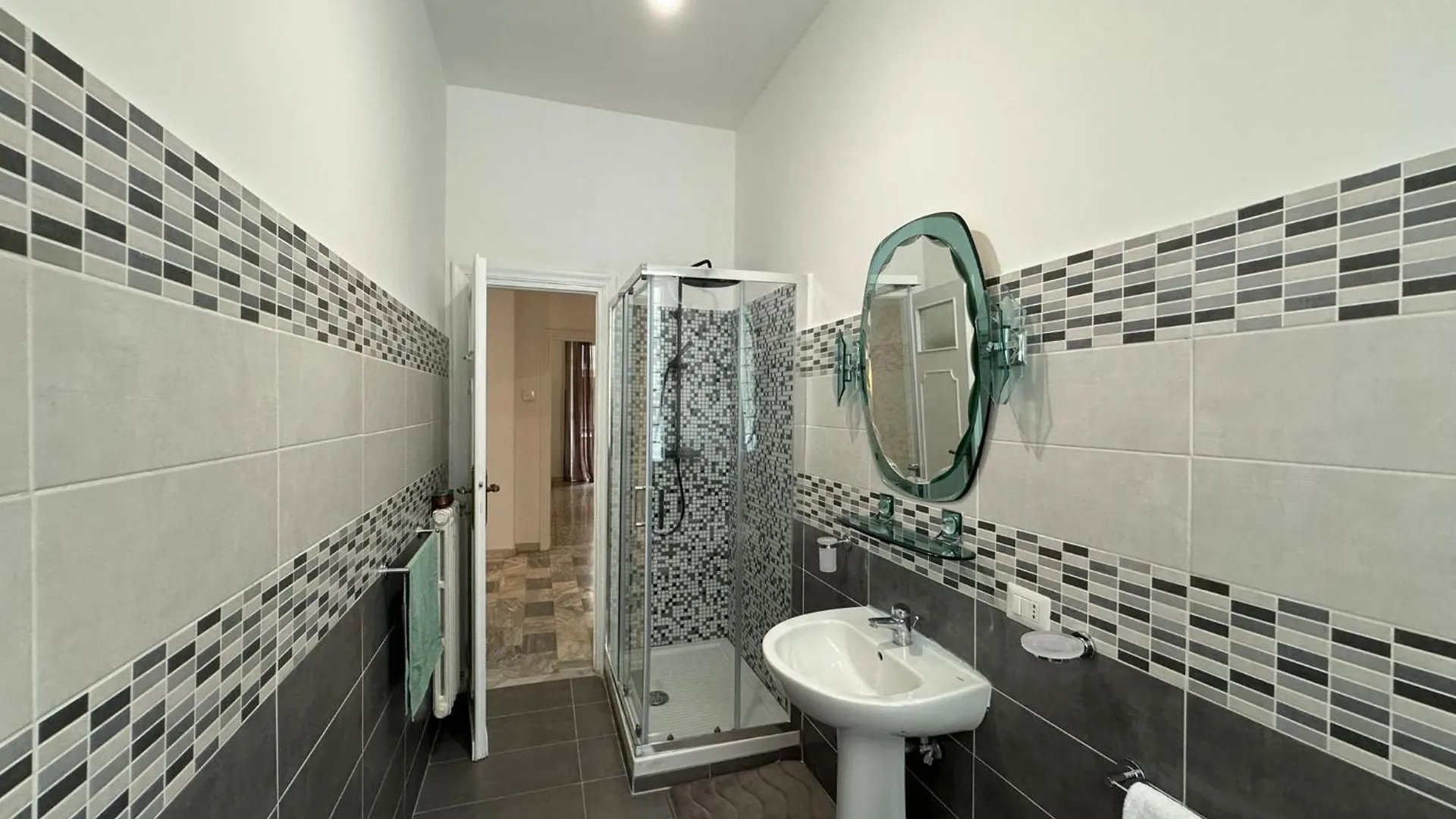 Spacious Roman Apartment Chez Max Italy